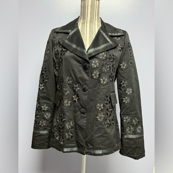 paparazzi Jackets & Blazers - Vintage Paparazzi Chic Black Embroidered Women's button up jacket size L